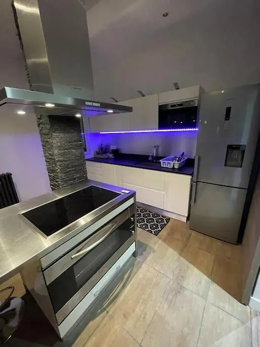 Apartment Super Souplex Cinema 4k 15 *
